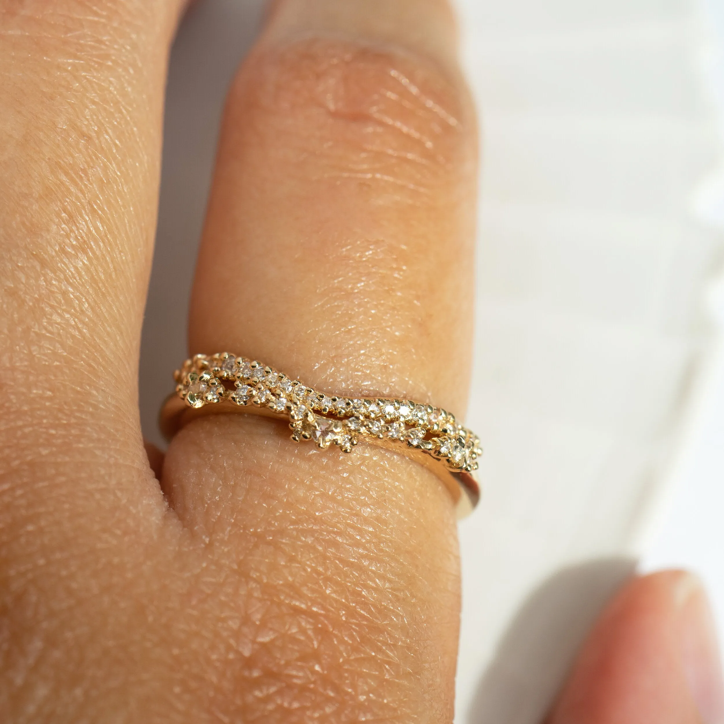 Lab Grown Brilliant Diamond Scale Undine Band