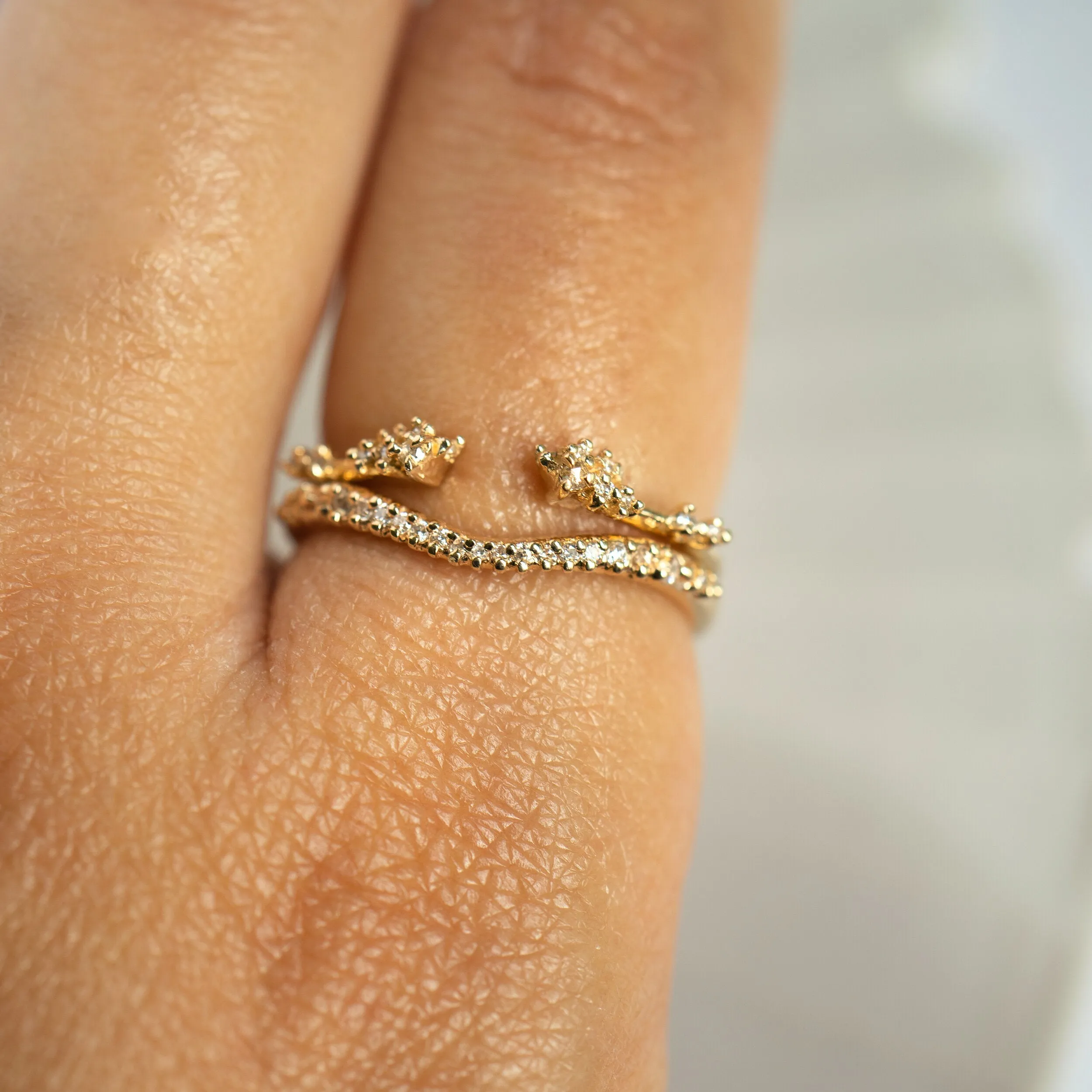 Lab Grown Brilliant Diamond Scale Undine Band