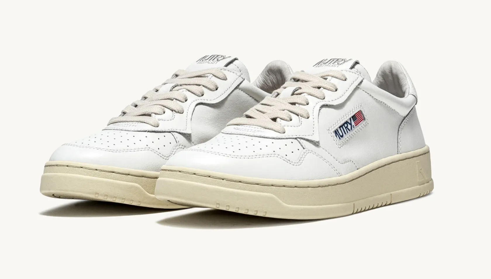 Medalist Low Sneakers in White Leather