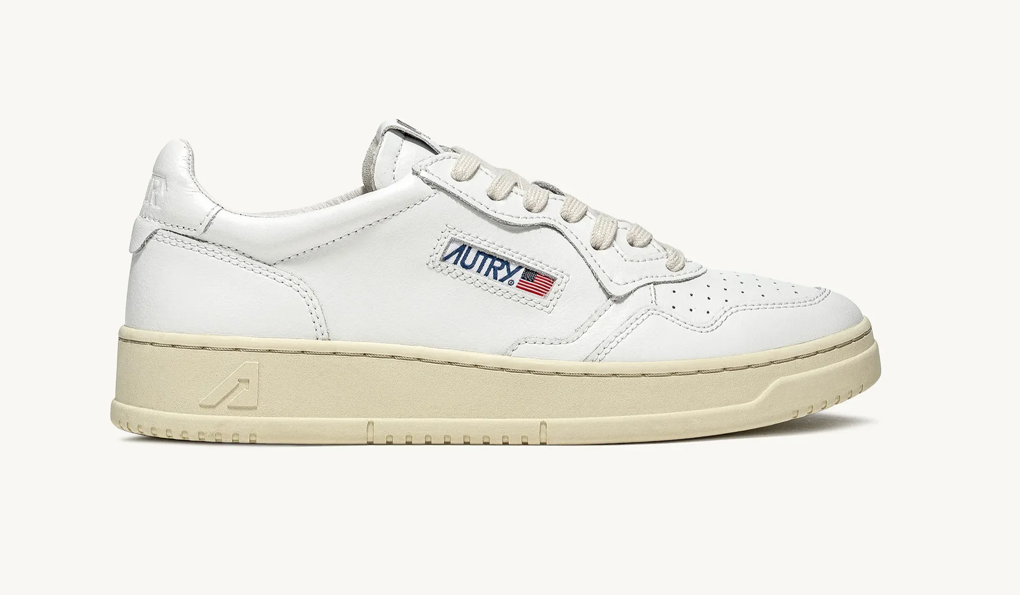 Medalist Low Sneakers in White Leather