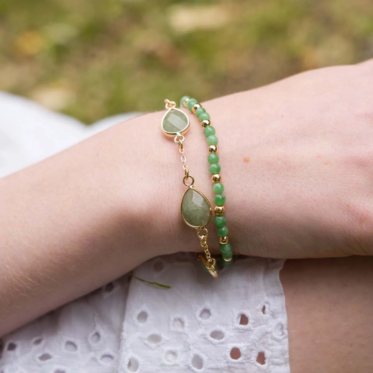 Natural Chrysoprase Stone Clasp Bracelet In Gold-Tone