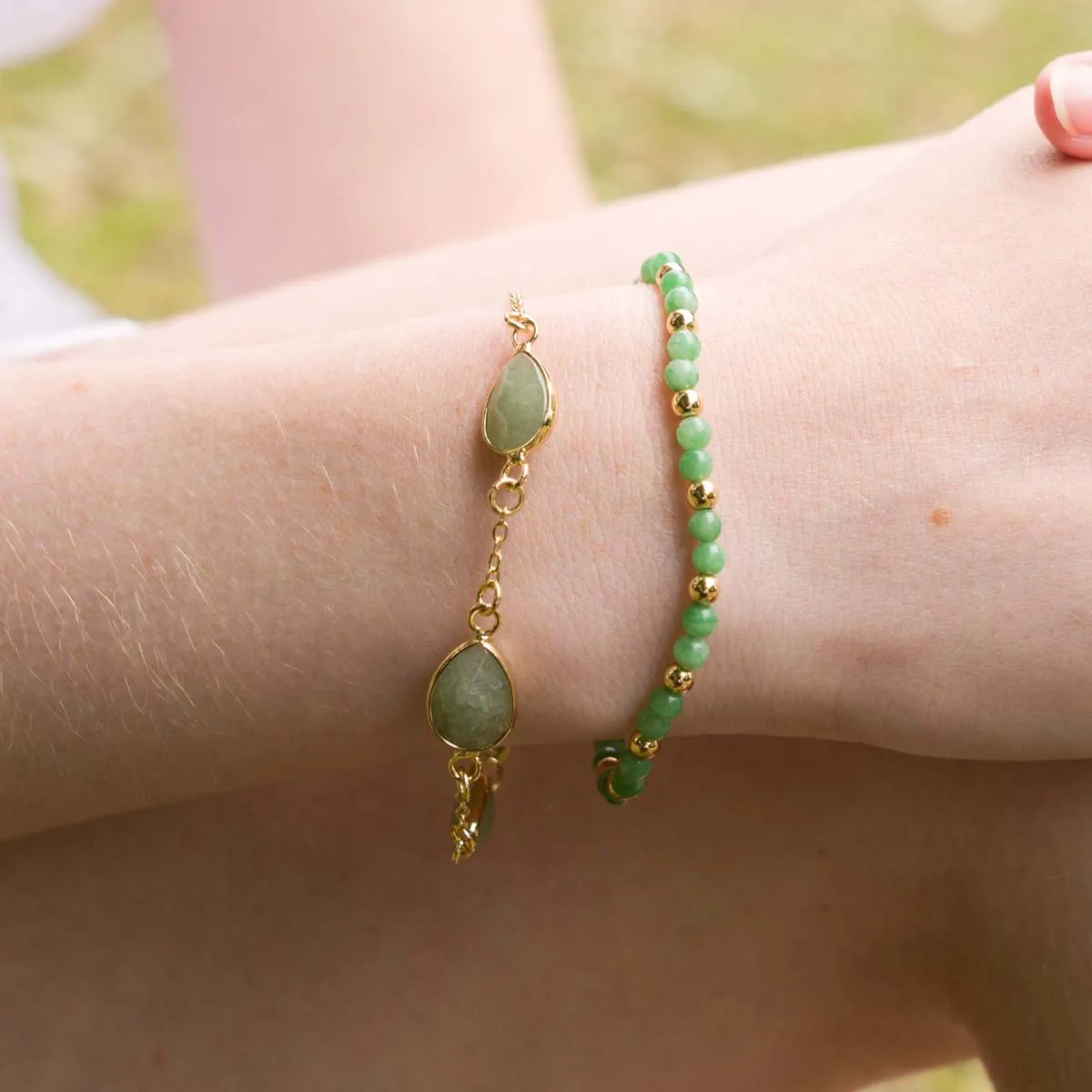 Natural Chrysoprase Stone Clasp Bracelet In Gold-Tone