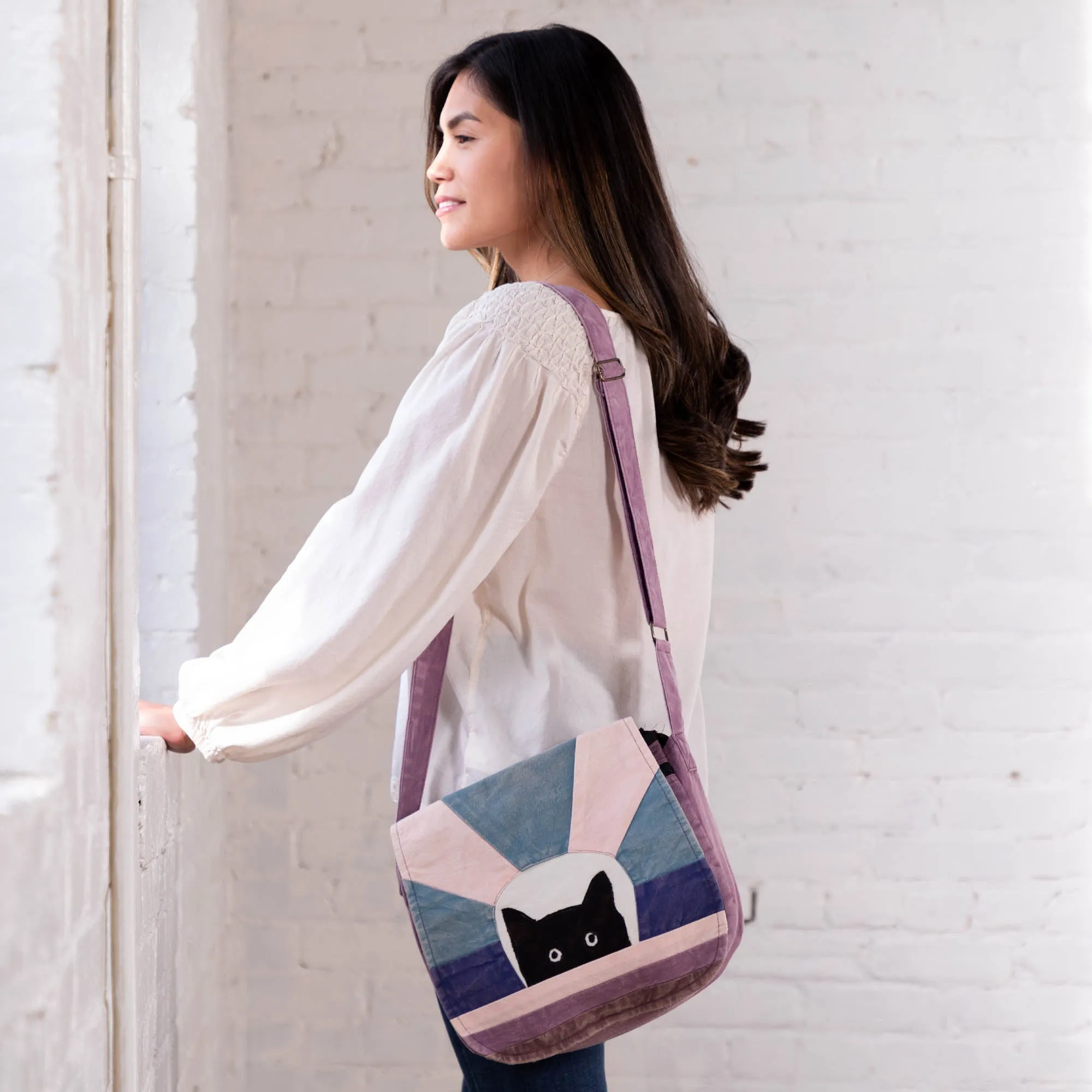 Peek-a -Boo Kitty Saddle Bag