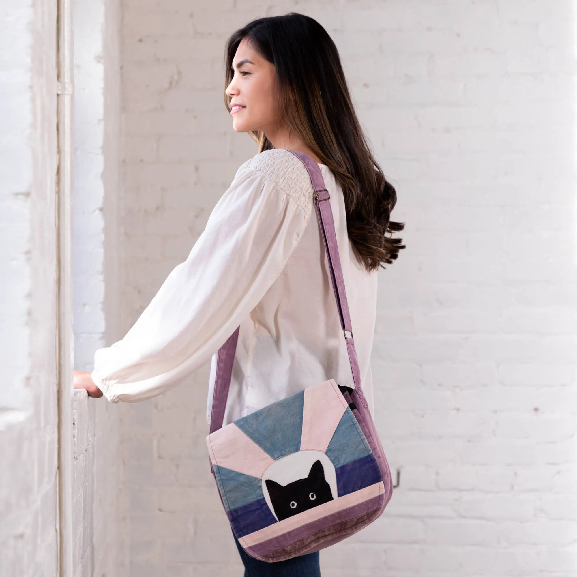 Peek-a -Boo Kitty Saddle Bag