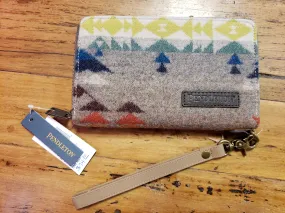 Pendleton Smartphone Wallet in Highland  Peak Tan