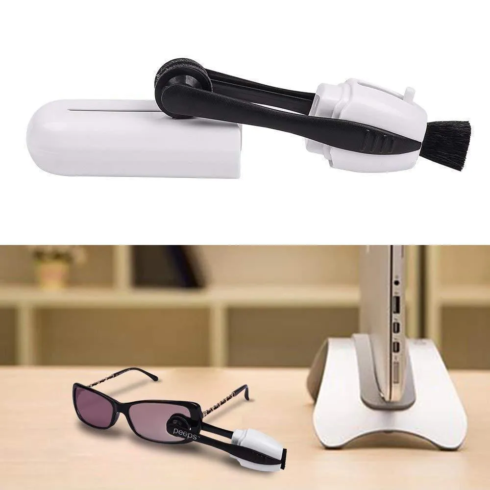 Portable cleaning tool for glasses