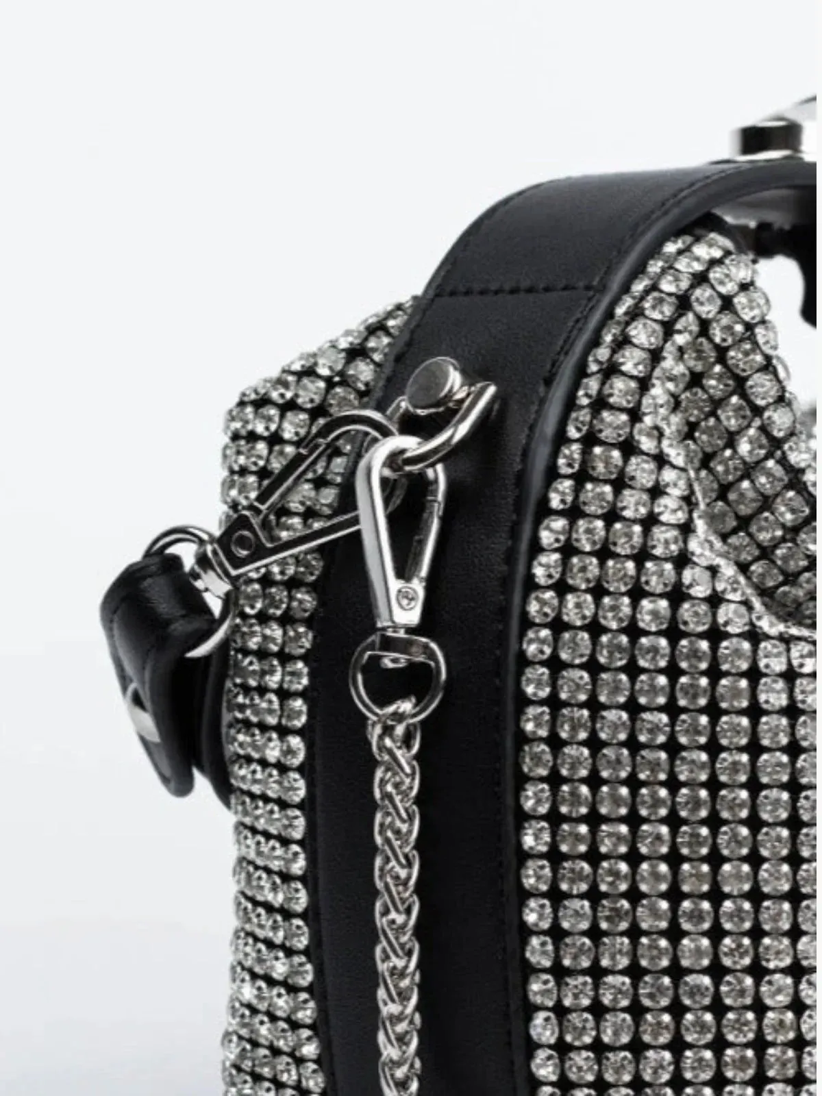 Rhinestone-Embellished Handbag with Elegant Folded Design