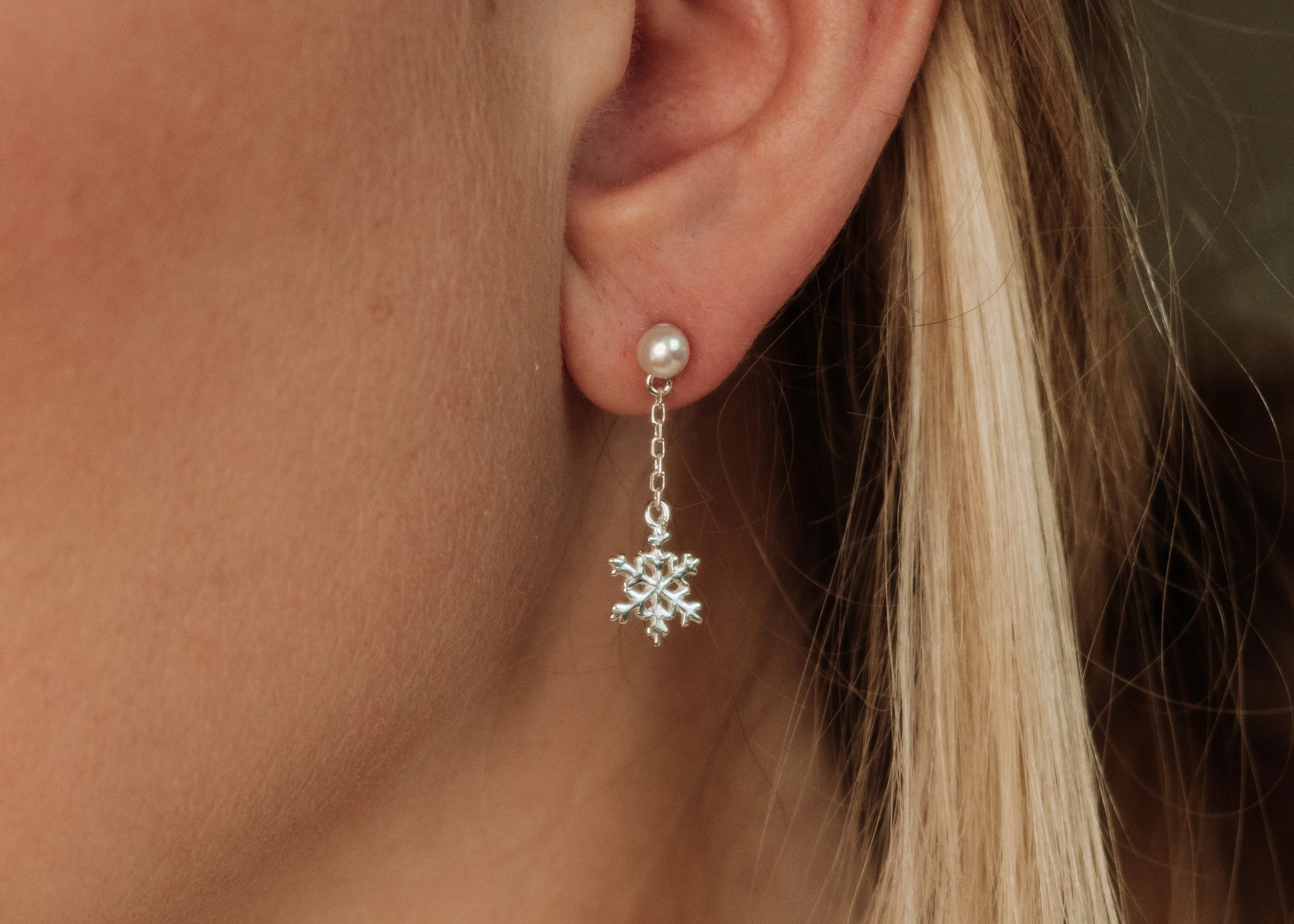 Snowflake Pearl Dangle Earrings Silver