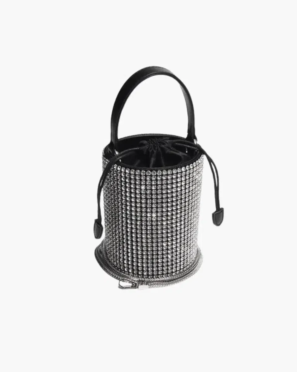Thalia – Rhinestone mesh – Glam crystal bucket bag
