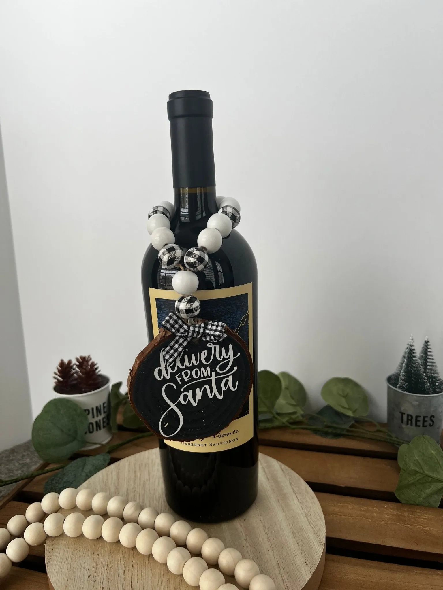Wine Bottle Hang Tag with Wood Bead - Santa Detail