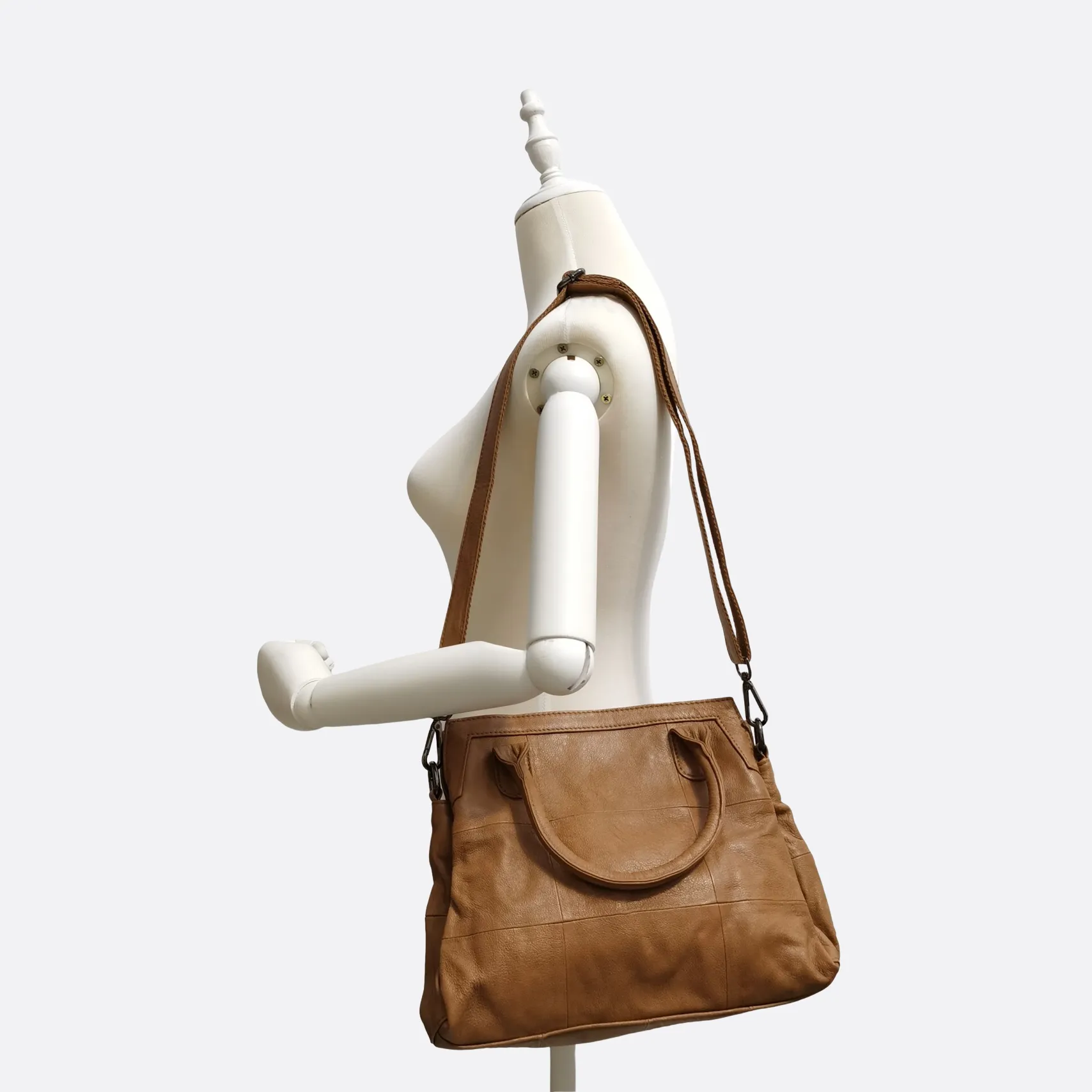 Women's genuine cowhide leather handbag Ingrid V2 design