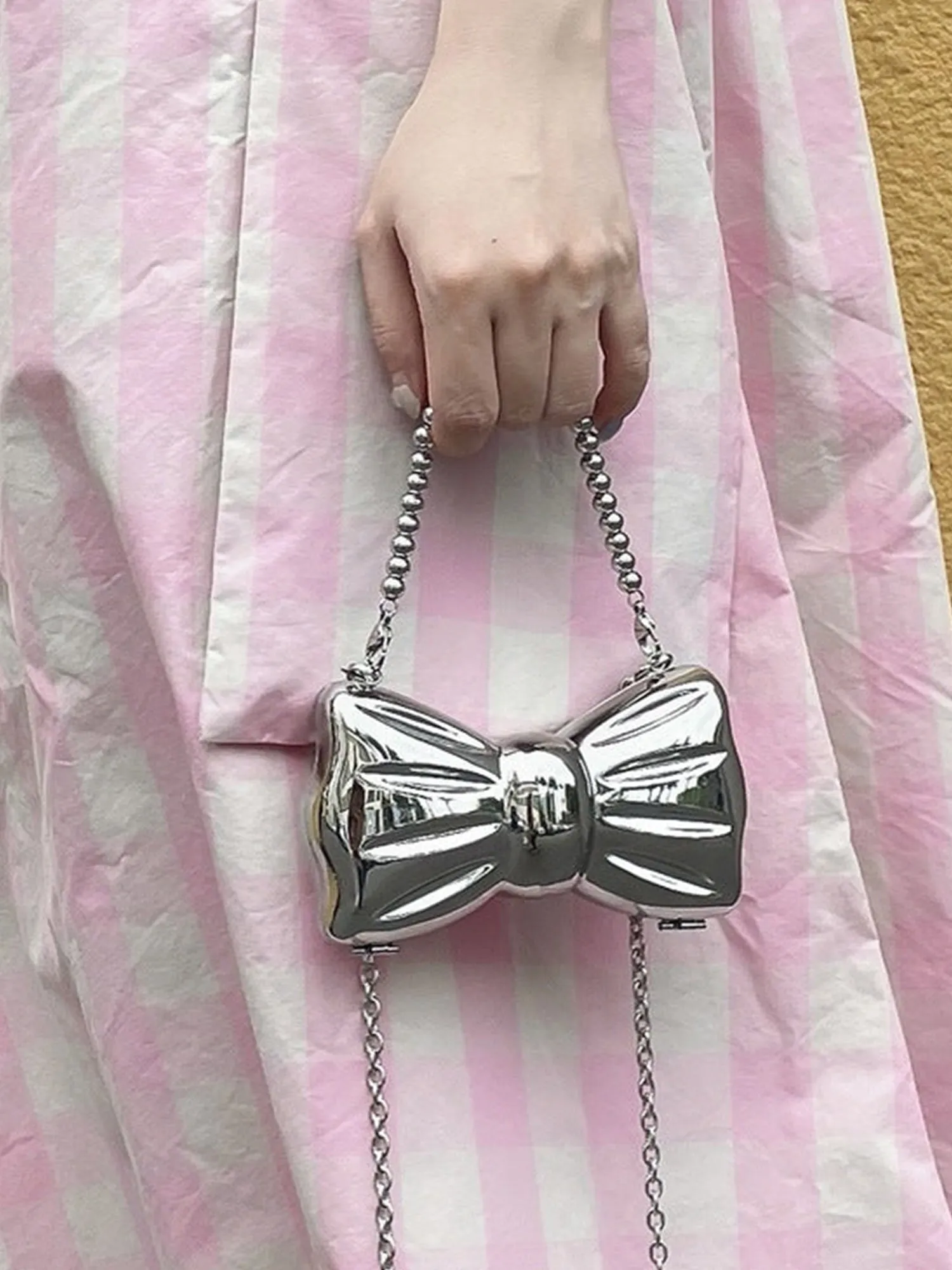 Women’s Silver Bow Clutch Mini Evening Bags
